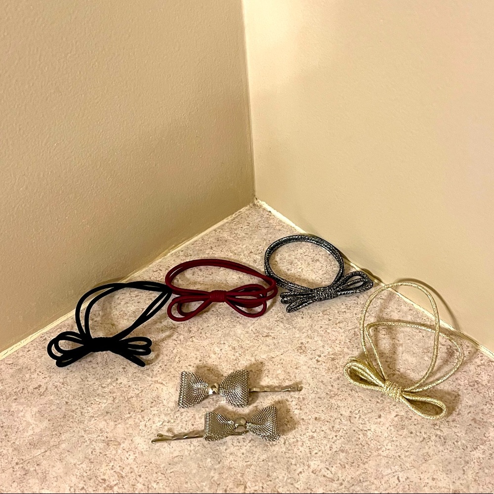 Lot of 4 Elastic Hair Ties & Pair of Silver Bow Bobby Pins